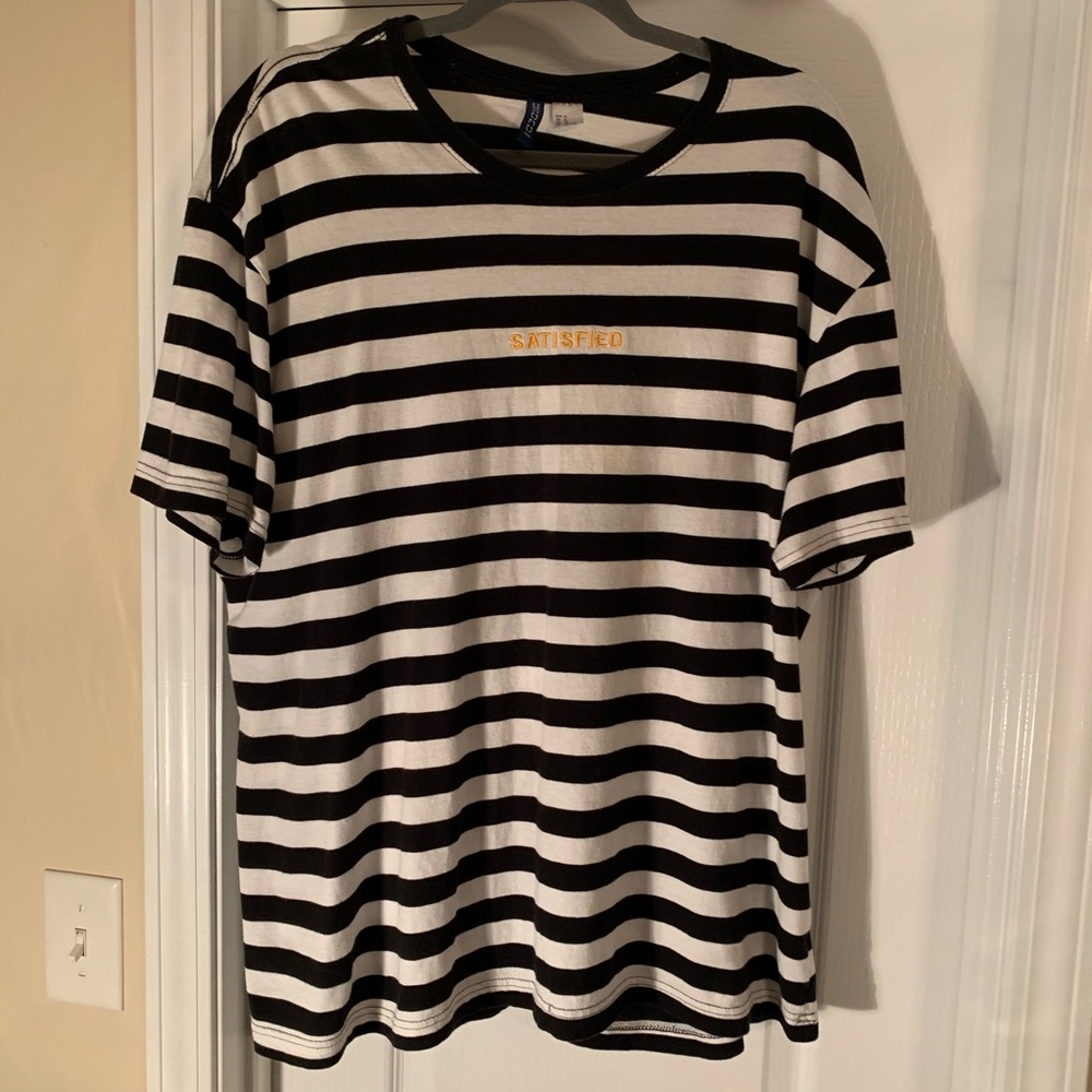 H&M “Satisfied” Tee